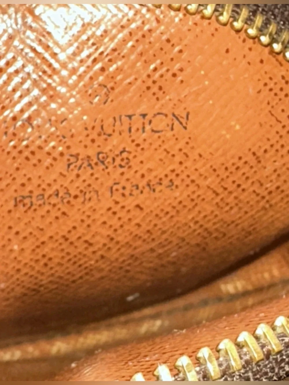 Louis Vuitton Round Coin Pocket Pouch in Monogram